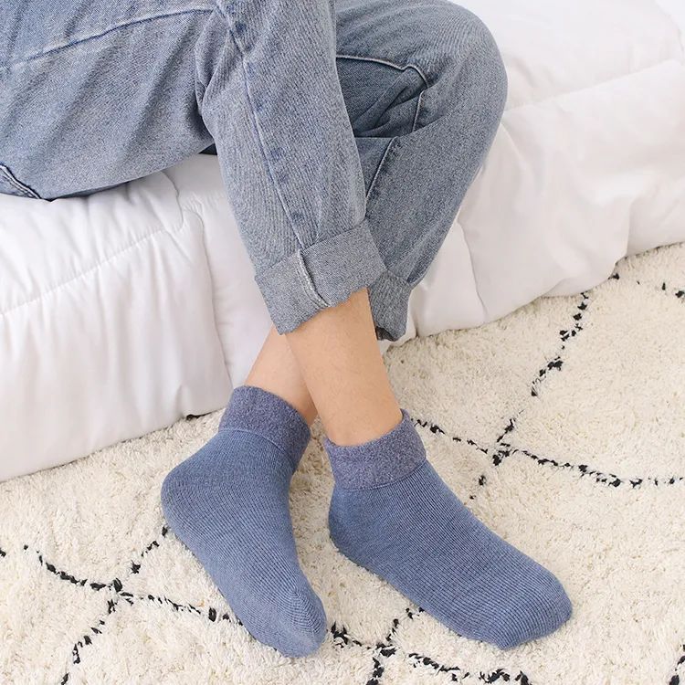 日本厚木的保暖袜真的抗寒吗,过膝雪地袜抗寒零下30度