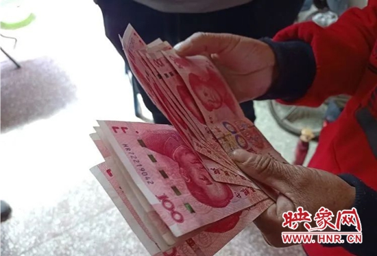 精准扶贫在行动爱心助学暖人心,扶贫助学献爱心结对帮扶送温暖