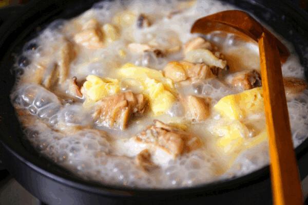 厨房老司机的秘诀!热的均匀、煮肉易烂、炖菜入味的高颜值砂锅,一锅带你重温儿时美味