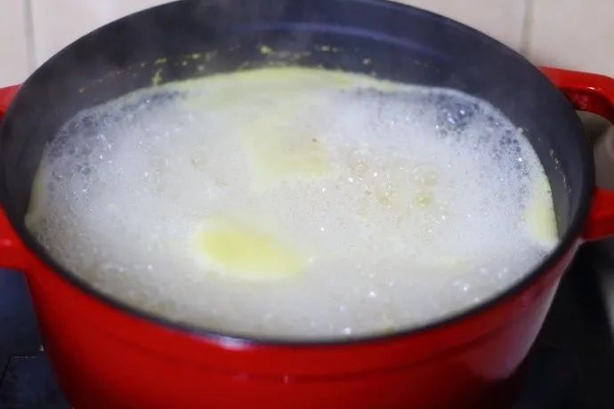 厨房老司机的秘诀!热的均匀、煮肉易烂、炖菜入味的高颜值砂锅,一锅带你重温儿时美味