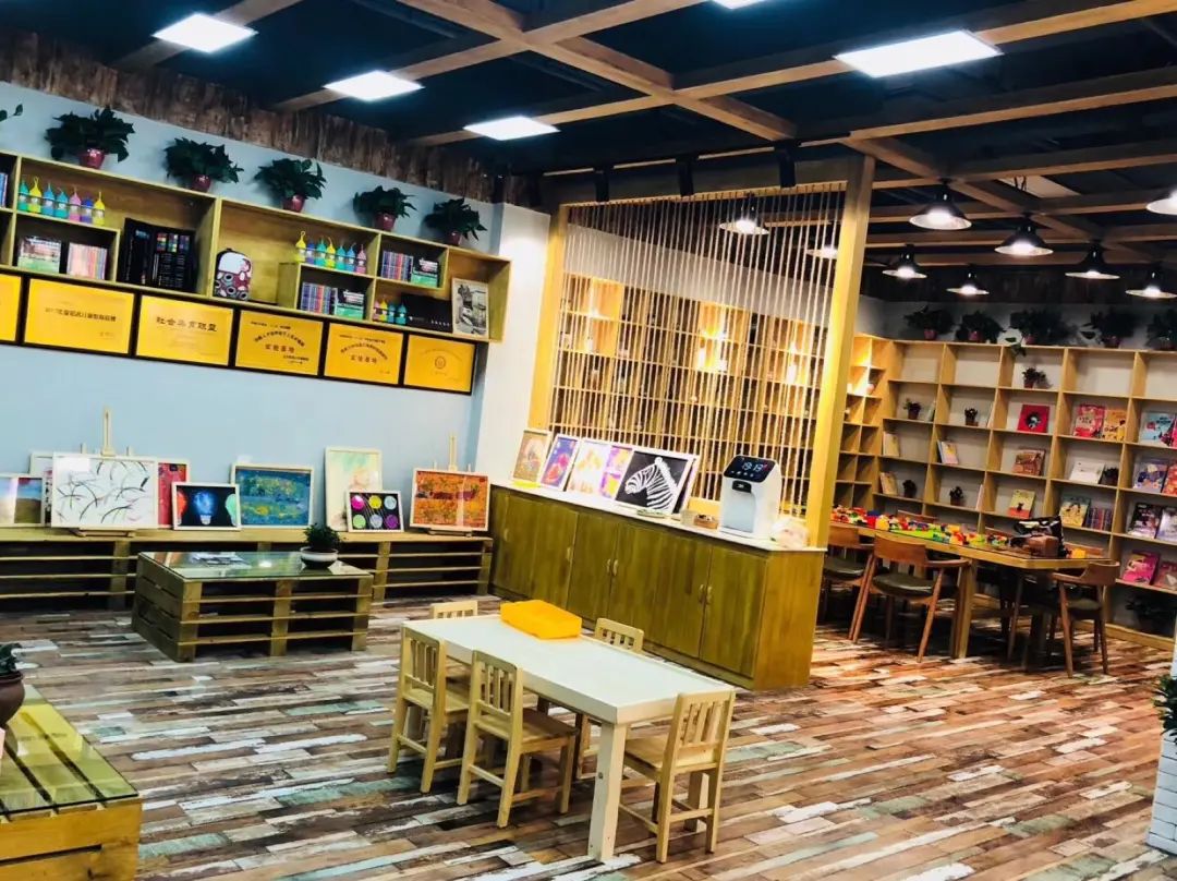 阜阳吾悦万圣节来搞鬼，不给糖就捣蛋！1000件魔法服免费送