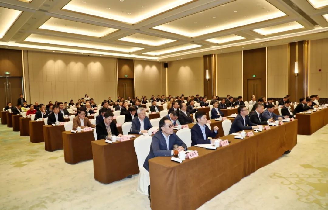 弘扬新时代青年企业家精神,大力弘扬与培育企业家创新精神