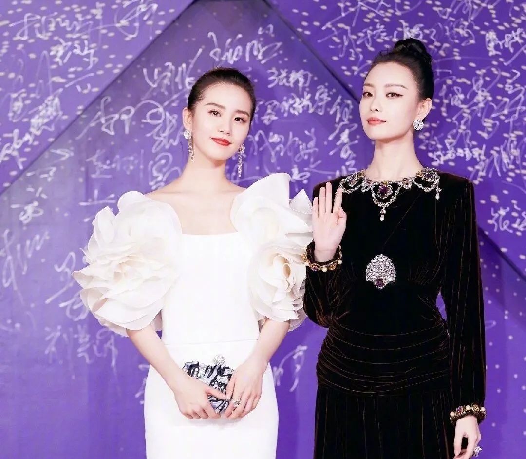 刘诗诗最近穿的皮衣变装,刘诗诗机车皮衣穿搭