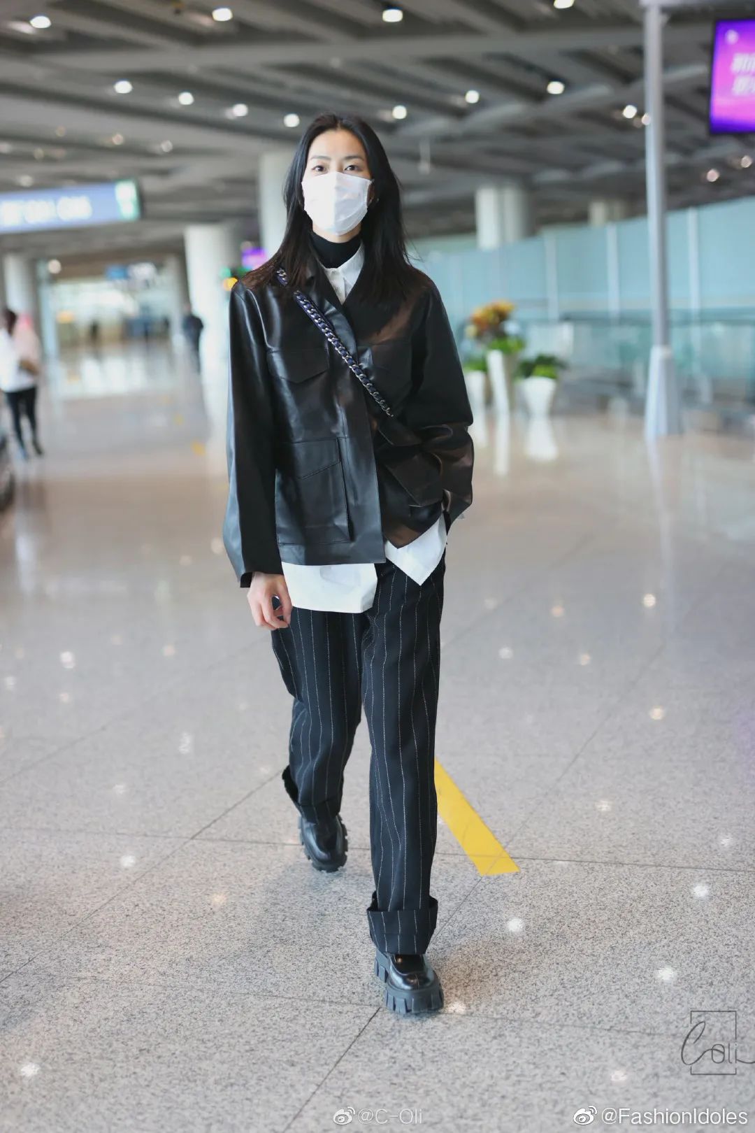 刘诗诗最近穿的皮衣变装,刘诗诗机车皮衣穿搭