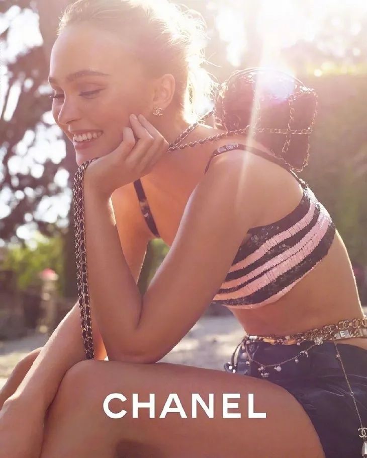 壹周潮话题|杨幂扶了个寂寞也美，万圣节Mai真的拼