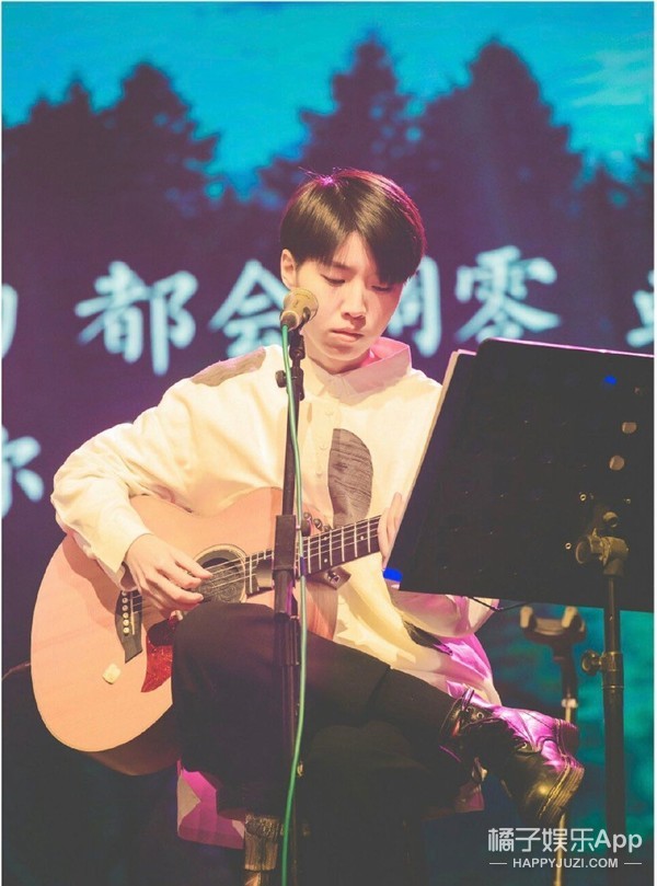 房东的猫云烟成雨演唱会合唱成都,房东的猫云烟成雨演唱会合唱