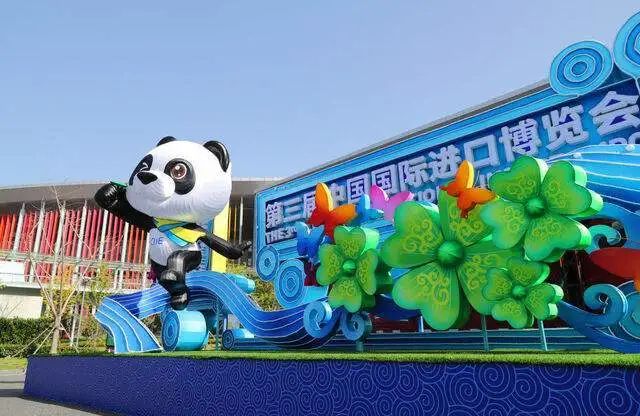 参展闵行企业有啥亮点？跟着区领导逛进博就知道了