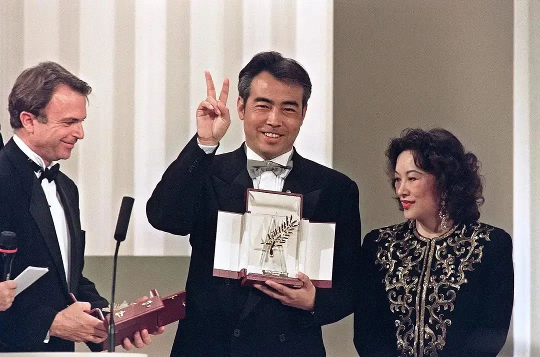 闃撮槼鎬皵缁撳眬,闃撮槼鎬皵鐢峰洟缈昏溅鍚堥泦