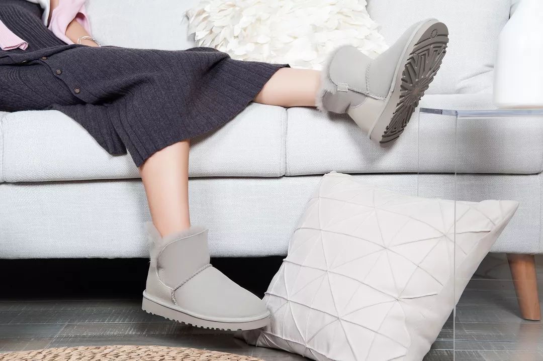 秋冬爆款加绒雪地靴,潮冬爆款加绒雪地靴