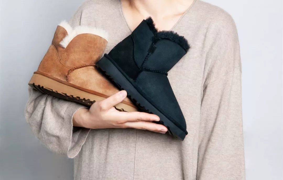 秋冬爆款加绒雪地靴,潮冬爆款加绒雪地靴