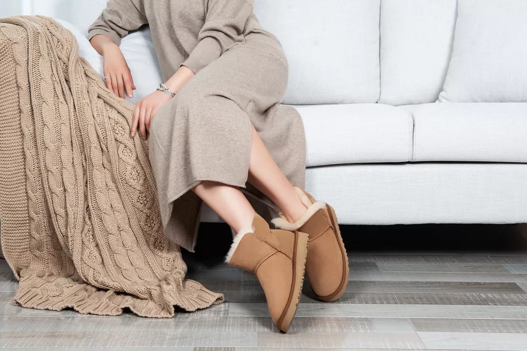 秋冬爆款加绒雪地靴,潮冬爆款加绒雪地靴