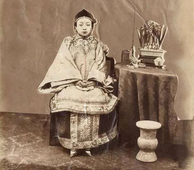 运动时穿上束腰带能帮助瘦腰吗,用束腰带能减肚子吗