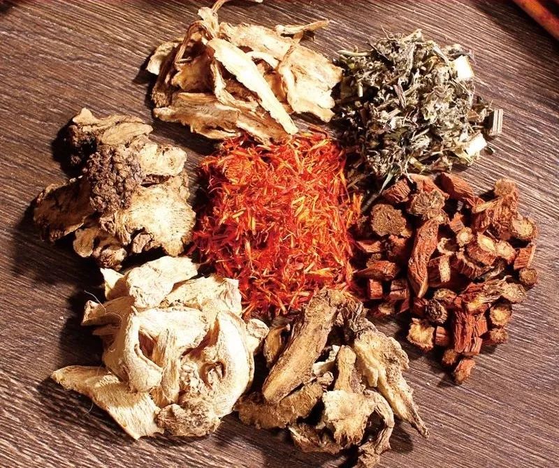 睡前做好2件小事,睡前一招搞定手脚冰凉