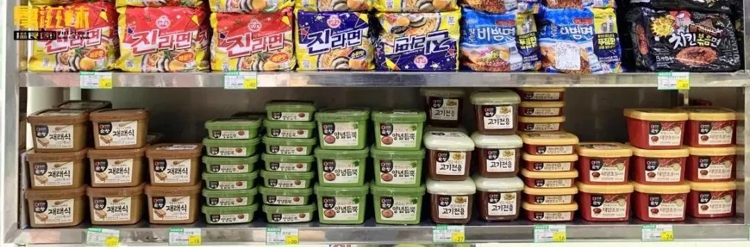 2元直奔「韩国超市」，20+种“妈妈”泡菜，一站搞定韩剧美食