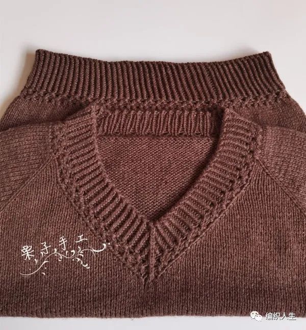 薄款v领毛衣编织图解,从下往上编织咖色开衫毛衣