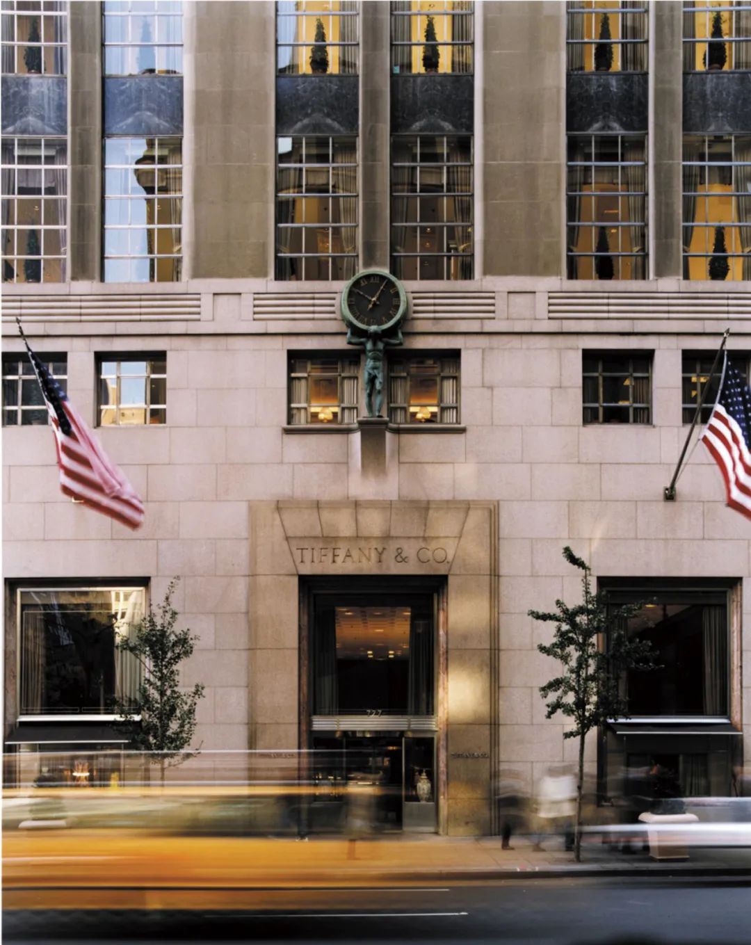 为了盒子而买的东西,买了一盒钻戒