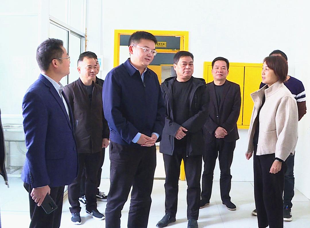 孔令强新闻发布会视频,区委副书记孔令强开展巡河