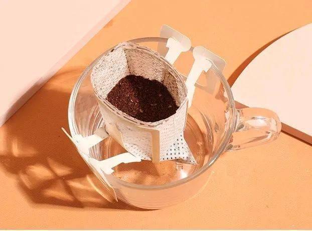 日本OL用一分钟便可去除水肿恢复元气，也太适合在日打工人了吧