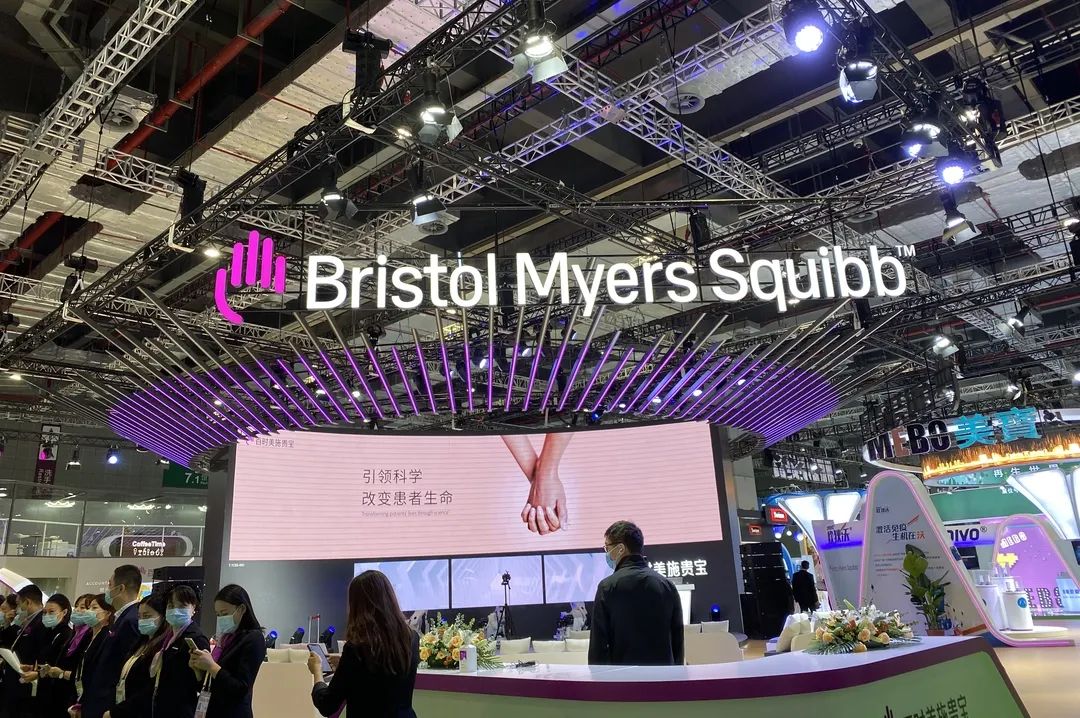 参展闵行企业有啥亮点?跟着区领导逛进博就知道了