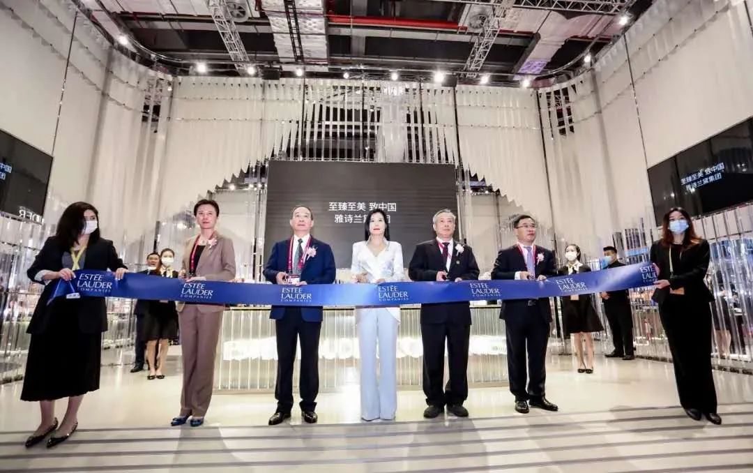 参展闵行企业有啥亮点?跟着区领导逛进博就知道了