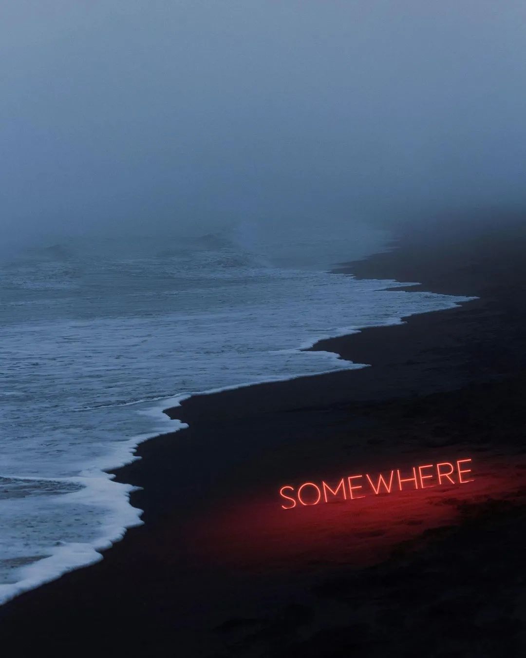 白底上面有emo字母的壁纸,全是各种字体的壁纸