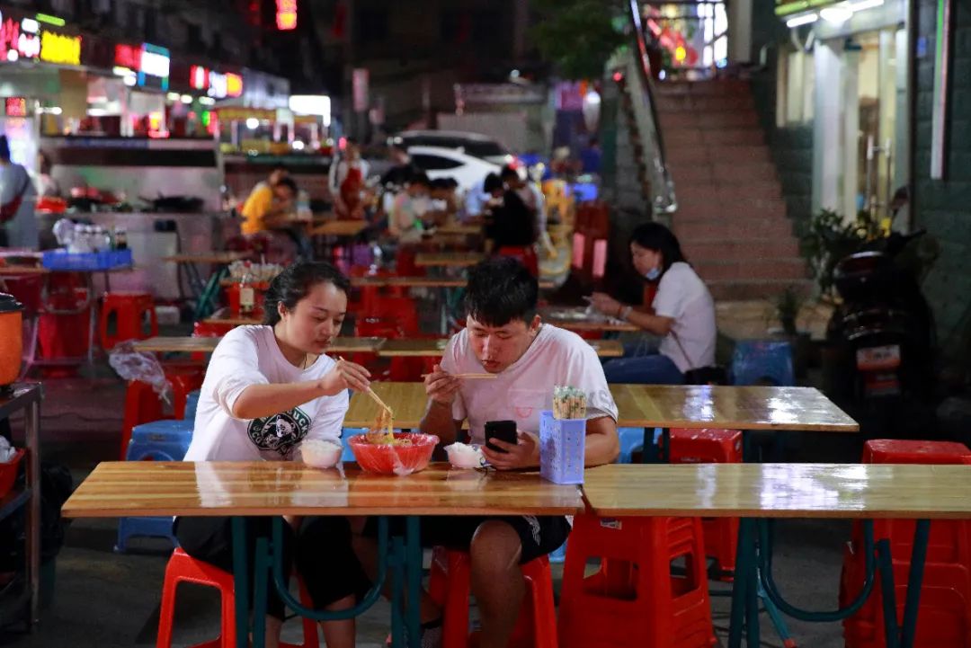 龙华富士康园区简介,富士康深圳园区最新情况