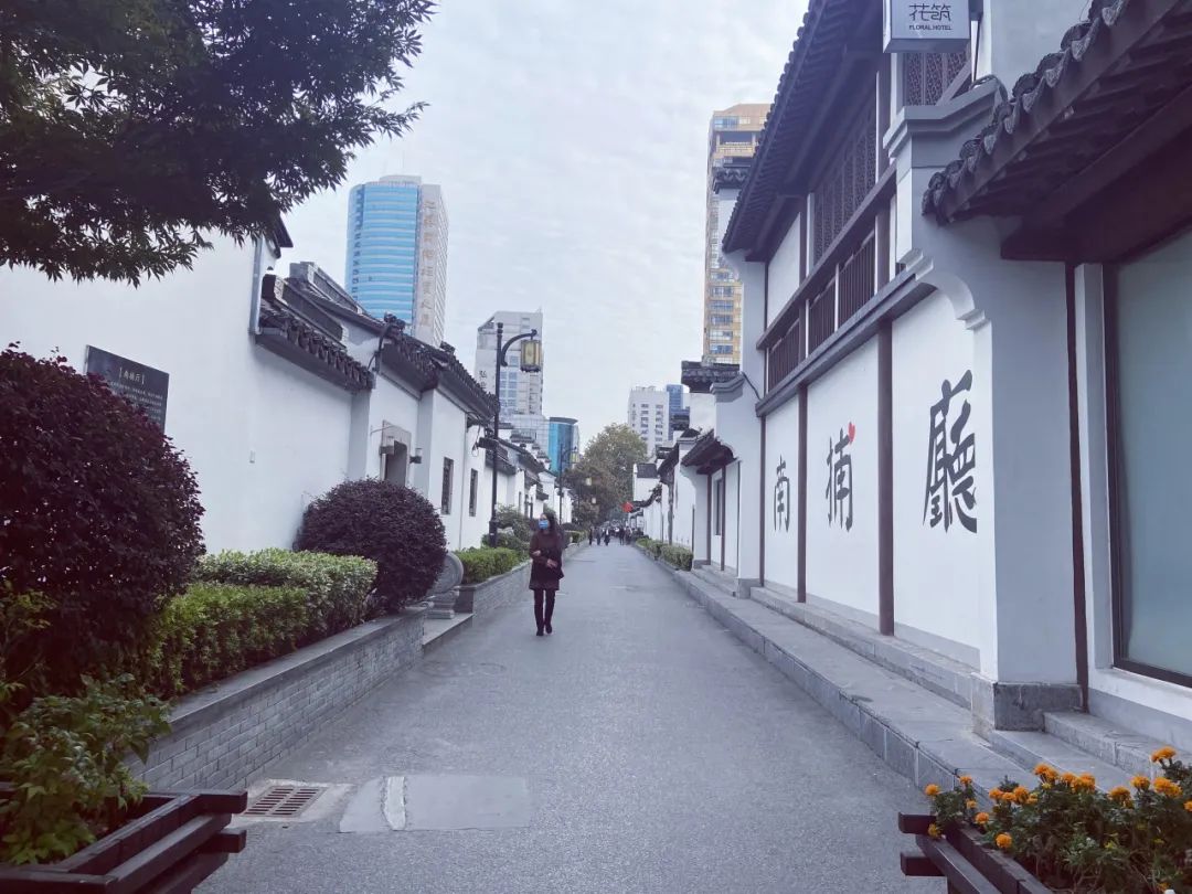 鍗椾含浜虹殑鏃朵唬璁板繂,鍗椾含浜哄涔呬笉鍑洪棬