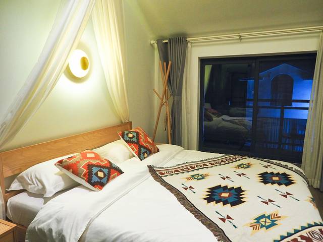 烟雨入江南山水如墨染下一句,烟雨入江南山水如墨染出自哪首歌