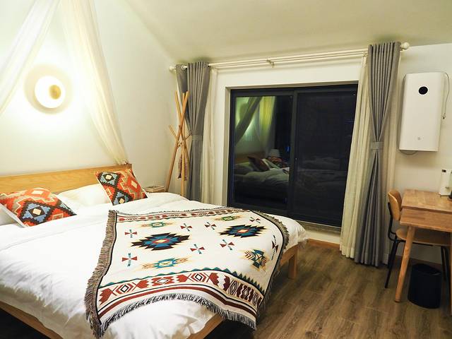 烟雨入江南山水如墨染下一句,烟雨入江南山水如墨染出自哪首歌