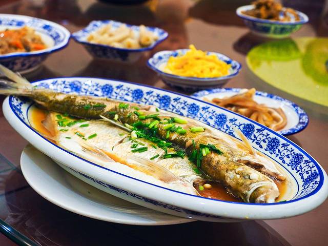 烟雨入江南山水如墨染下一句,烟雨入江南山水如墨染出自哪首歌