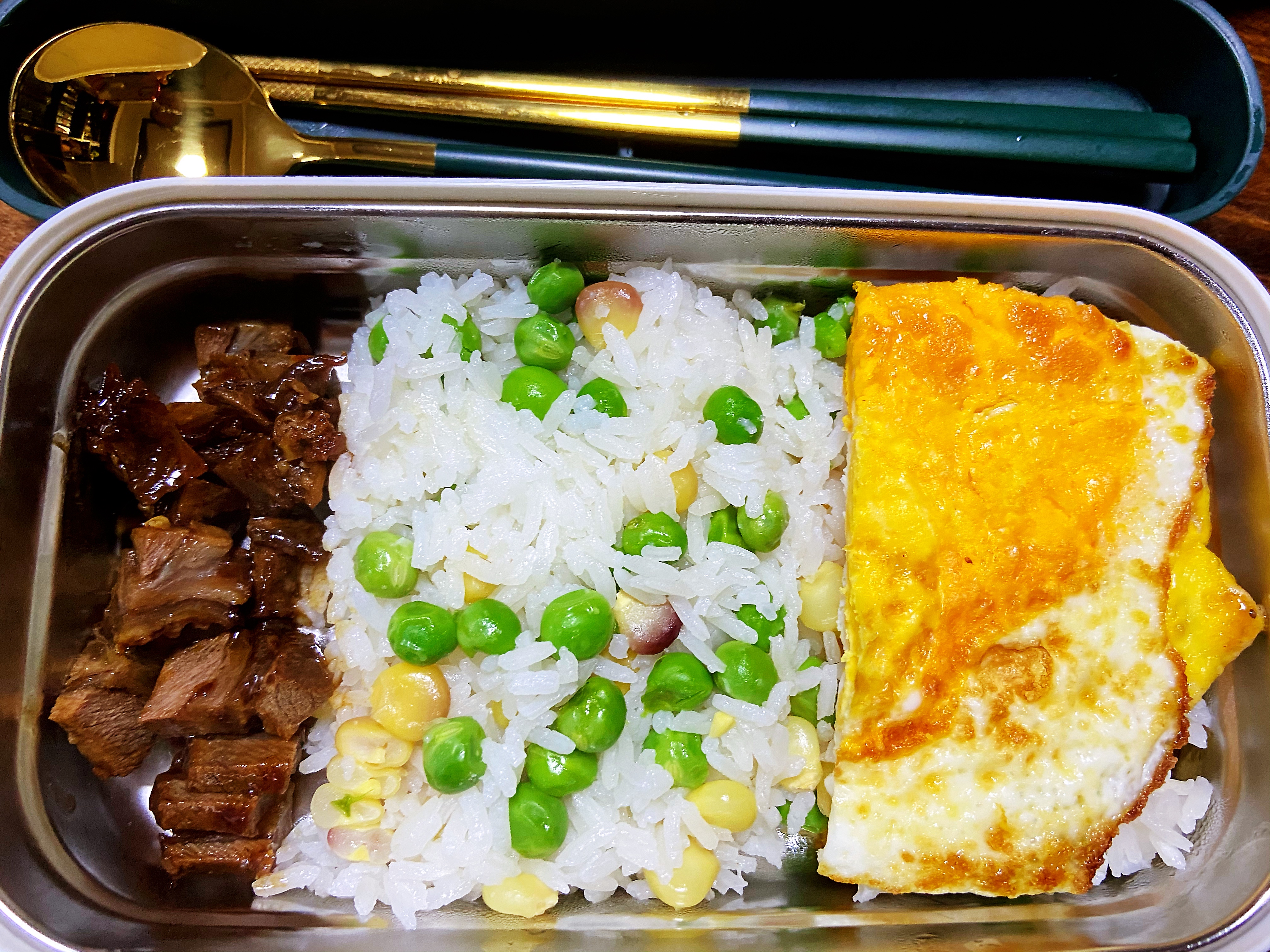 给高三儿子做便当天天不重样,给高三女儿做午餐便当