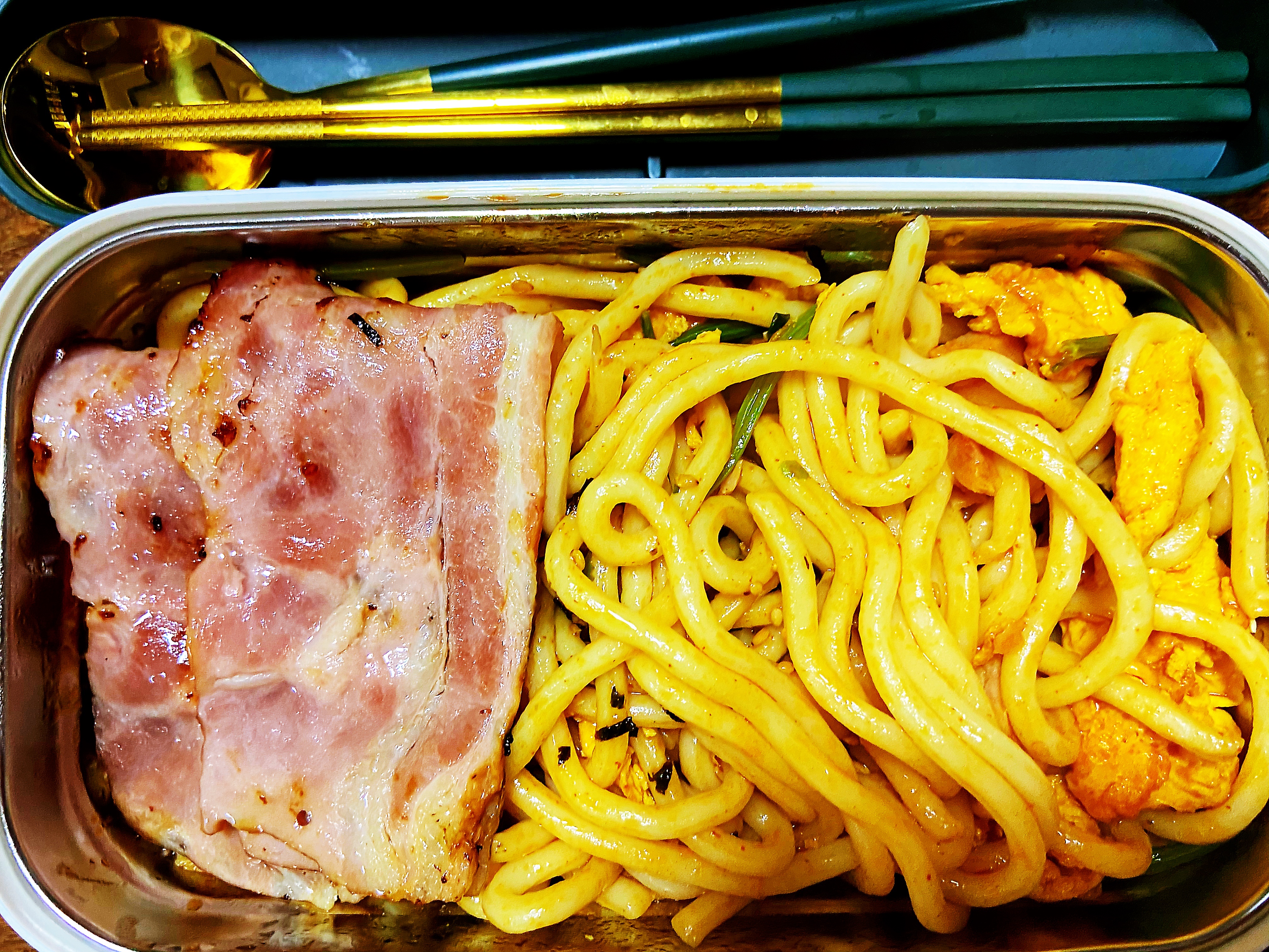 给高三儿子做便当天天不重样,给高三女儿做午餐便当