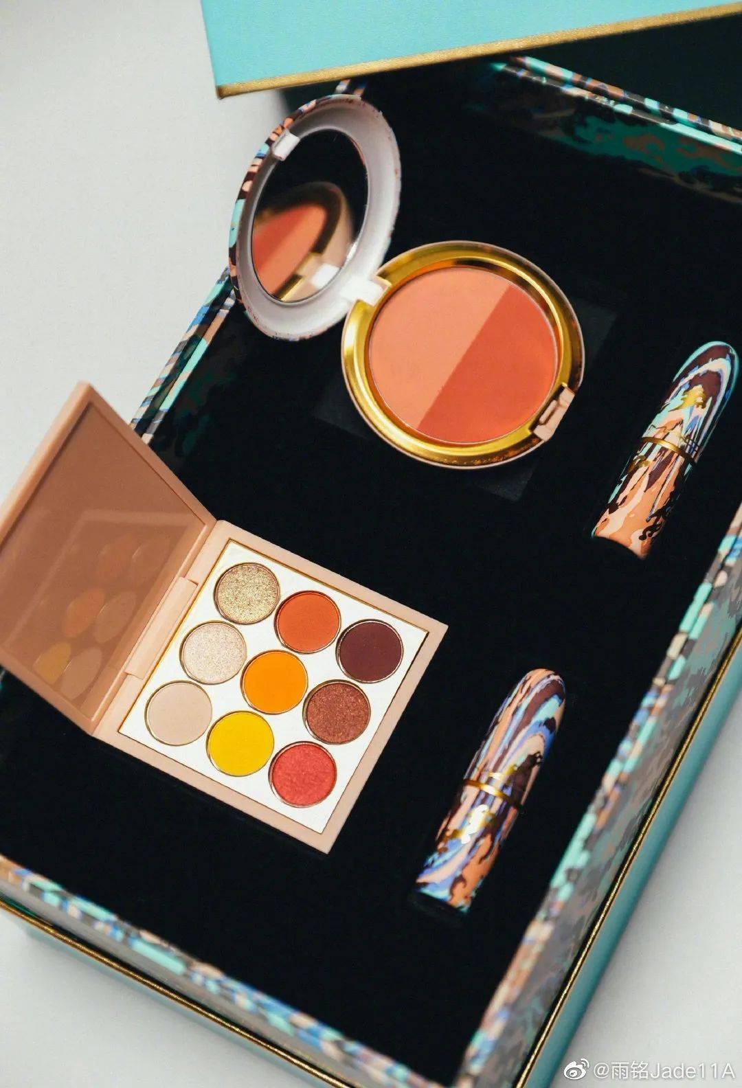 敦煌壁画彩妆,敦煌壁画与美妆联名