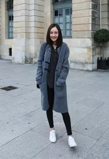 杨幂和杨颖的同款鞋,杨幂和baby同款鞋