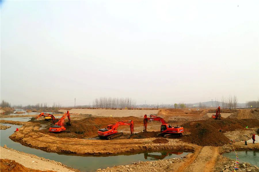 最难掘进隧道贯通图片,最难掘进隧道历时12年贯通