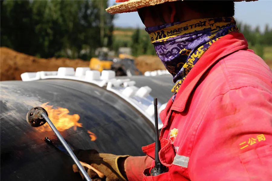 最难掘进隧道贯通图片,最难掘进隧道历时12年贯通