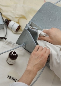 来自意大利品牌YESESTUDIO的最美腋下包，你还没入手吗？