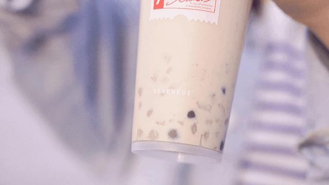 sevenbus冰淇淋奶茶9.9,sevenbus岩烧芝士奶茶