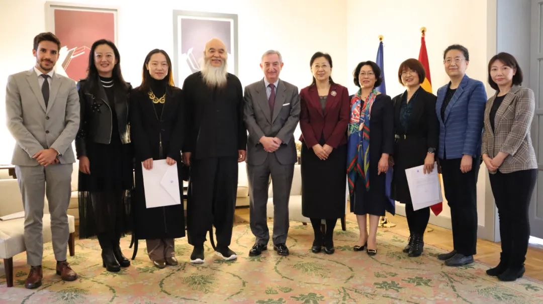 妇联组织女企协捐助抗疫物资,妇联联合基金会捐款