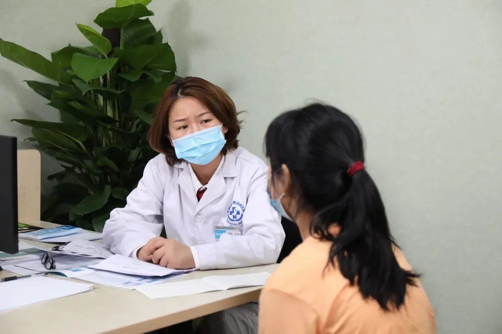 胃病专家坐诊,胃病专家在线免费咨询