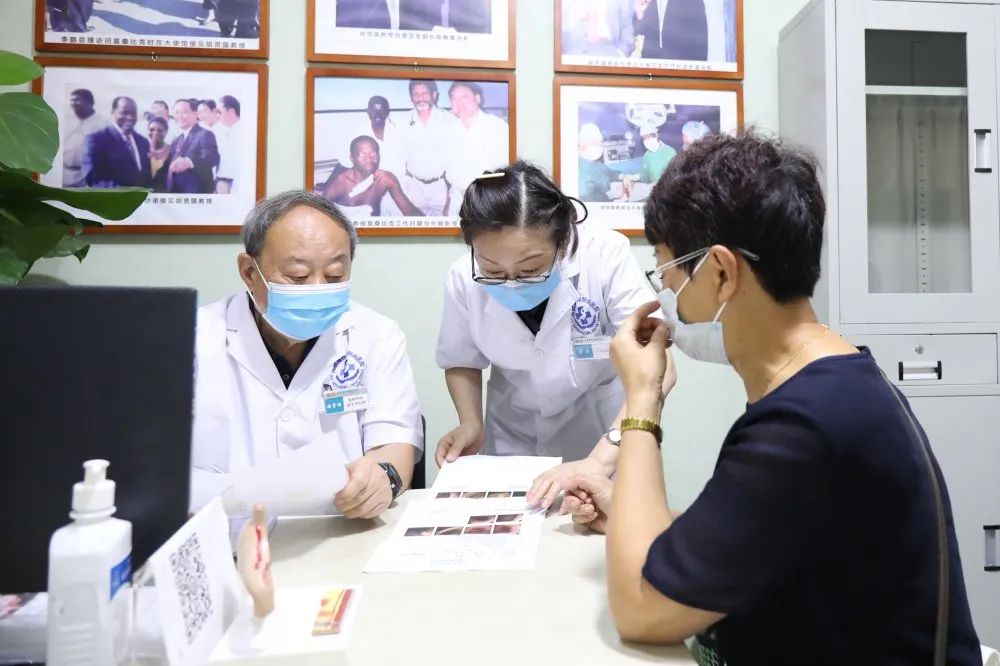 胃病专家坐诊,胃病专家在线免费咨询