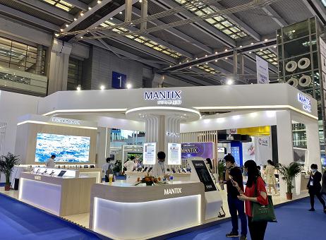 “大面板+小模组”战略显成效华映科技业绩扭亏多款产品亮相高交会