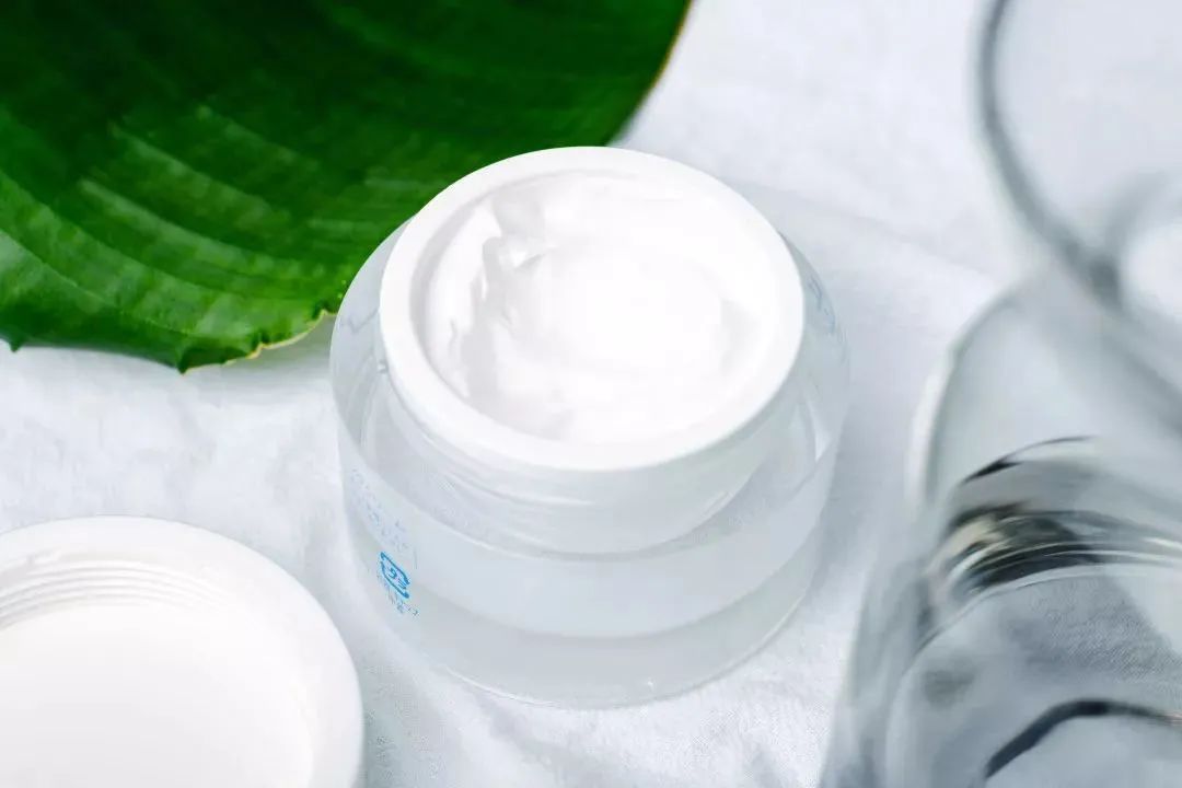 最受日本女生欢迎的素颜霜,美白素颜霜遮瑕懒人伪素颜