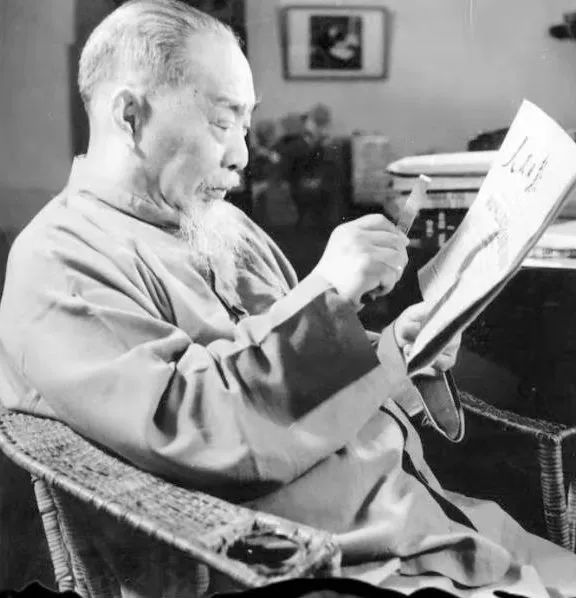 被毛*东泽**称为“国宝”!140年,这位史学宗师的名字依旧闪耀!