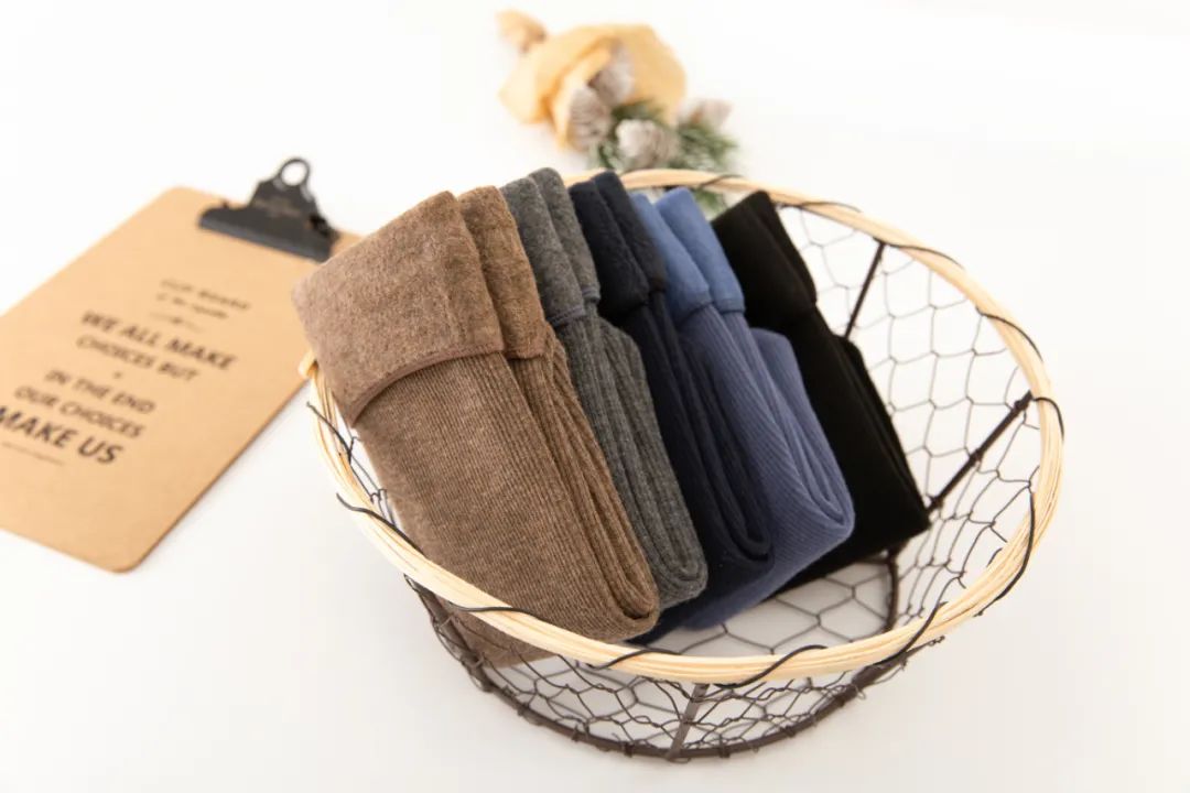 踩在脚下的暖宝宝？穿上1秒暖5℃的雪地袜，循环锁温，透气不臭脚