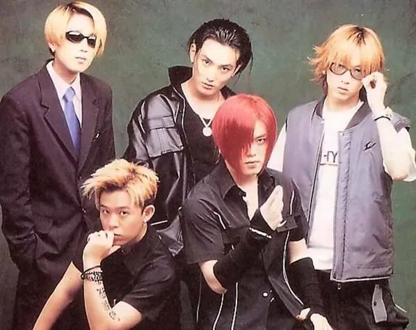 给我一台时光机，我想重回2000年