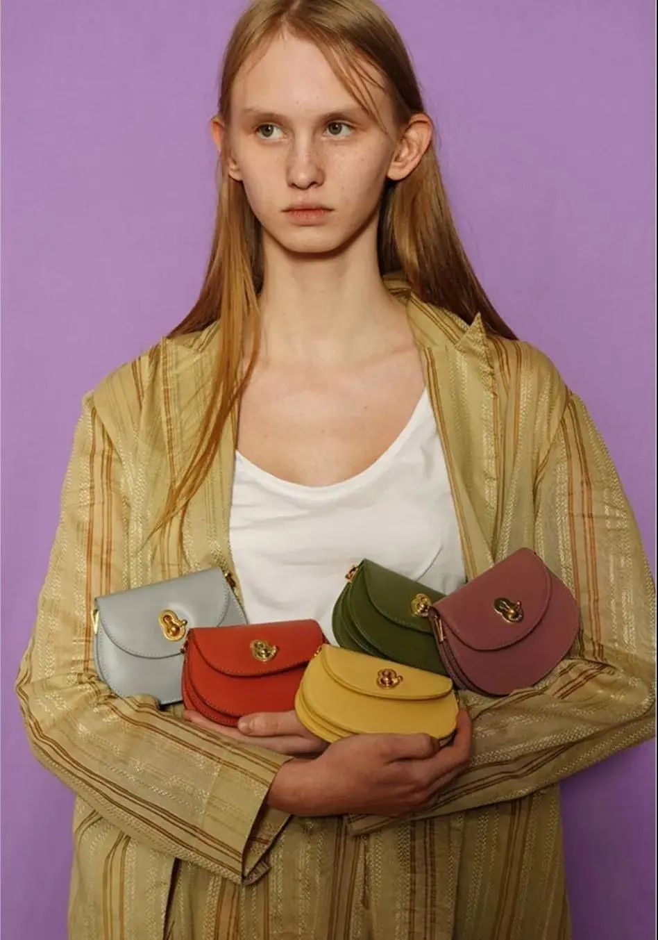 年末换什么新机好,年末新款包