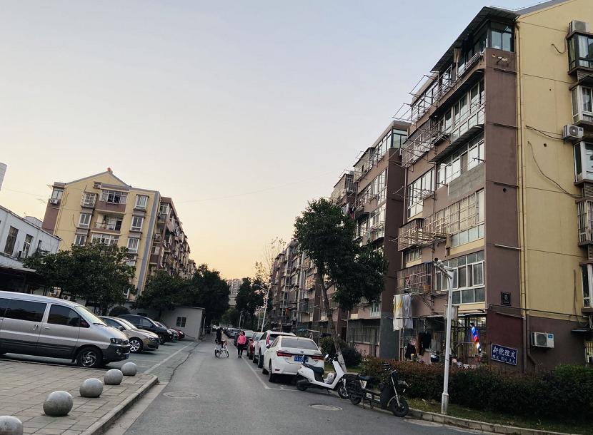 南京学区房房价是涨还是跌,南京南部新城汇景家园学区调整吗