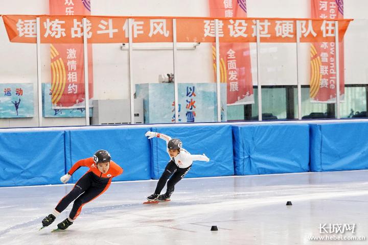 河北省冰雪联赛陆地冰壶赛落幕,河北冰雪联赛视频