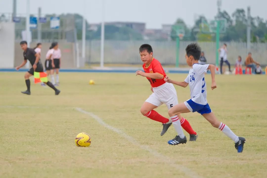 燃烧青春，“足”够精彩！加油，肇庆足球少年！